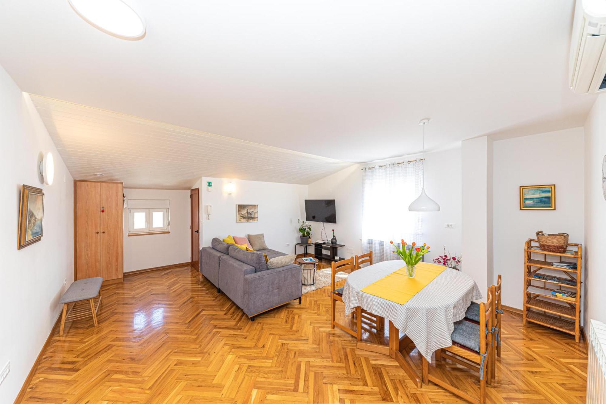 סטוברץ Apartments Iskra מראה חיצוני תמונה