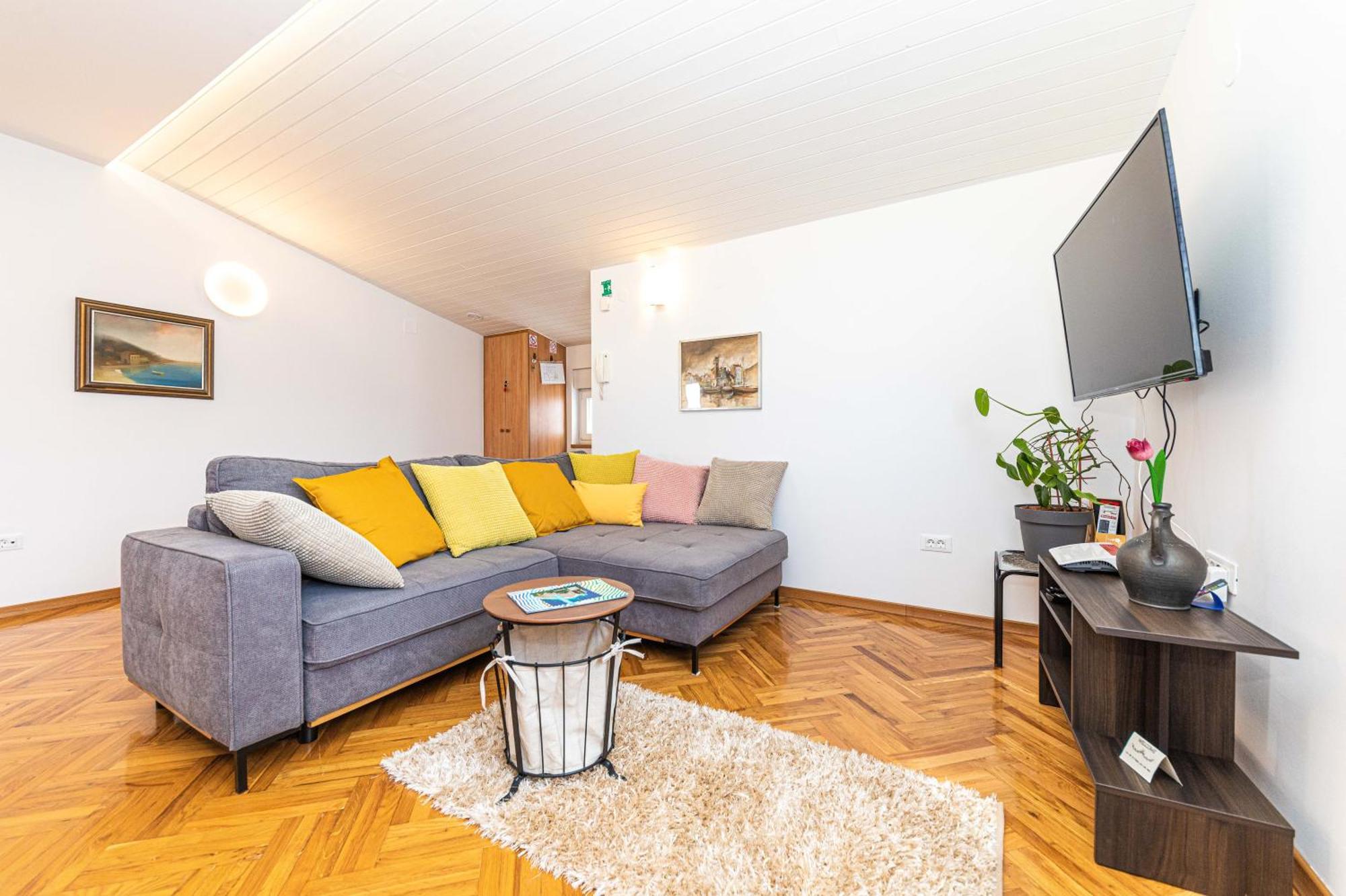 סטוברץ Apartments Iskra מראה חיצוני תמונה