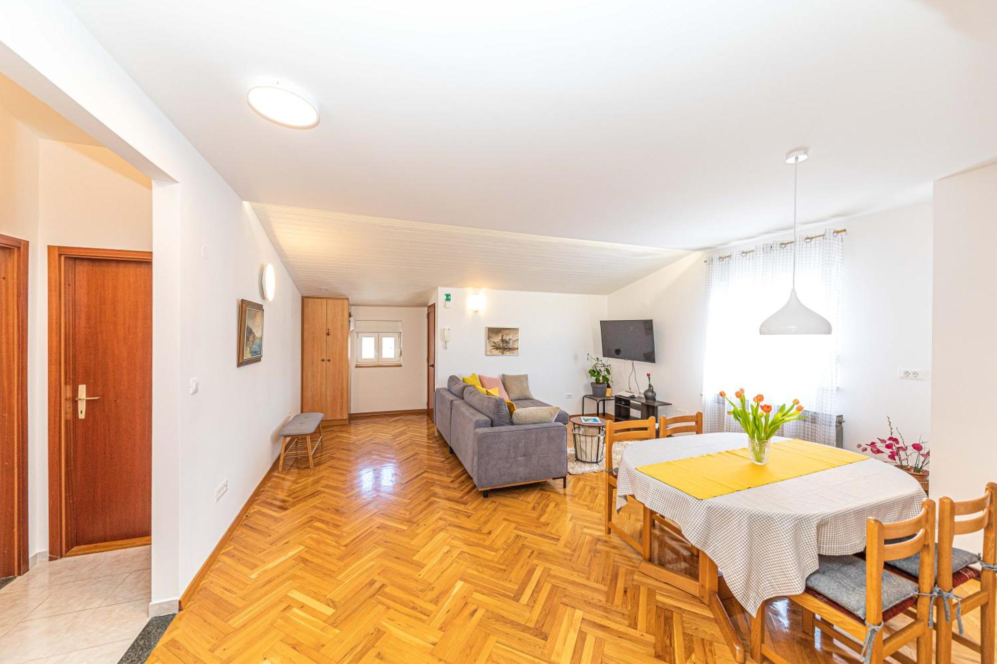 סטוברץ Apartments Iskra מראה חיצוני תמונה