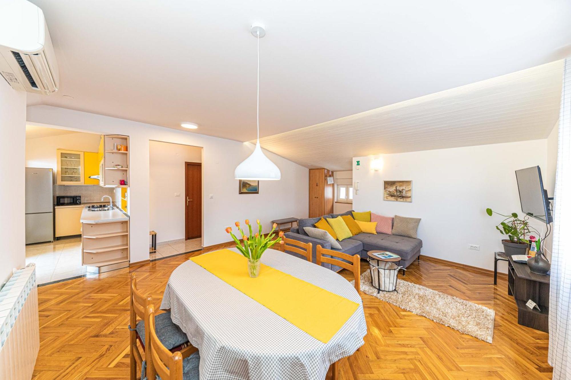סטוברץ Apartments Iskra מראה חיצוני תמונה